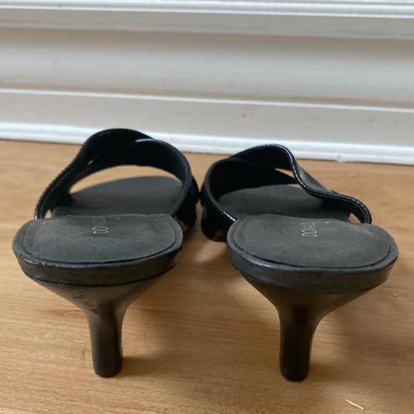 Donald J. Pliner Women's Shoes Black Kitten Short Heel Sandal Size 7.5 - Picture 3 of 5